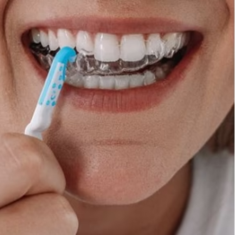 Clenchy Aligner Seater with Hook Aligner Removal